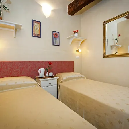Gasthof Sotto I Volti Centro Storico 3*